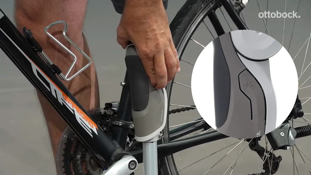 Activating the Dynion cycling mode by pressing the side button