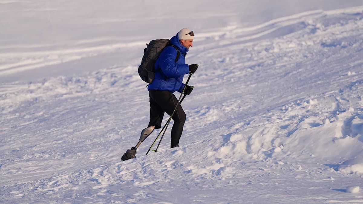 Activity Level 4 — unrestricted outdoor walker with high impact