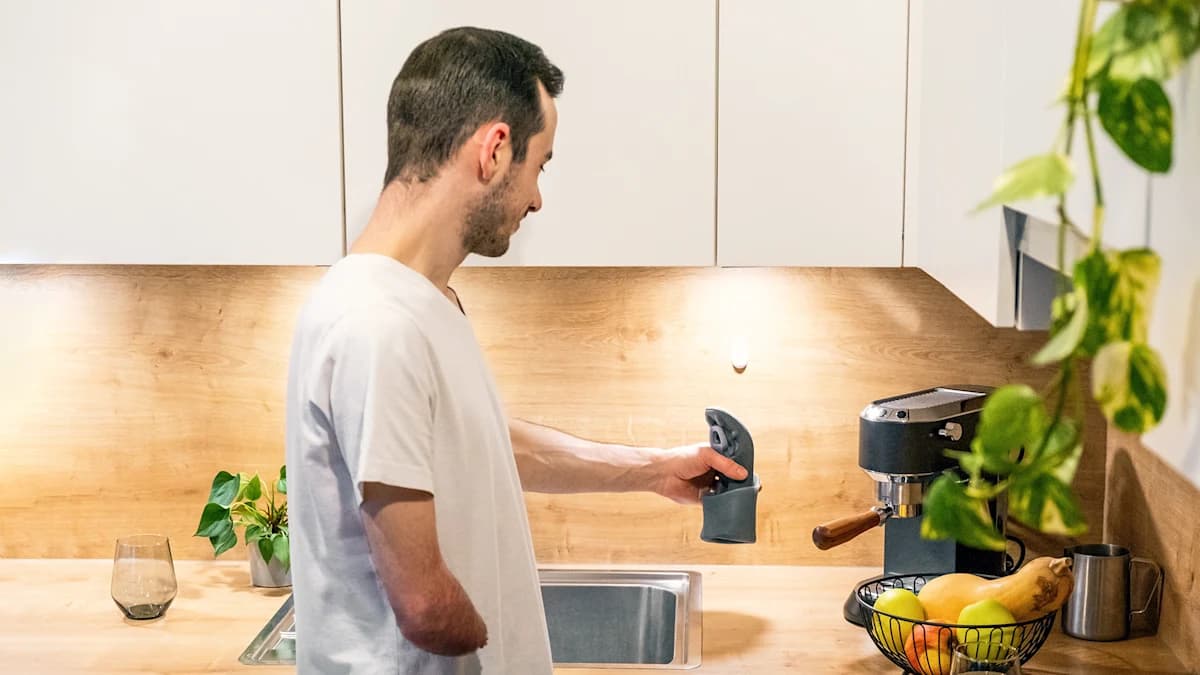 Skeo Up Daily Assist used in the kitchen