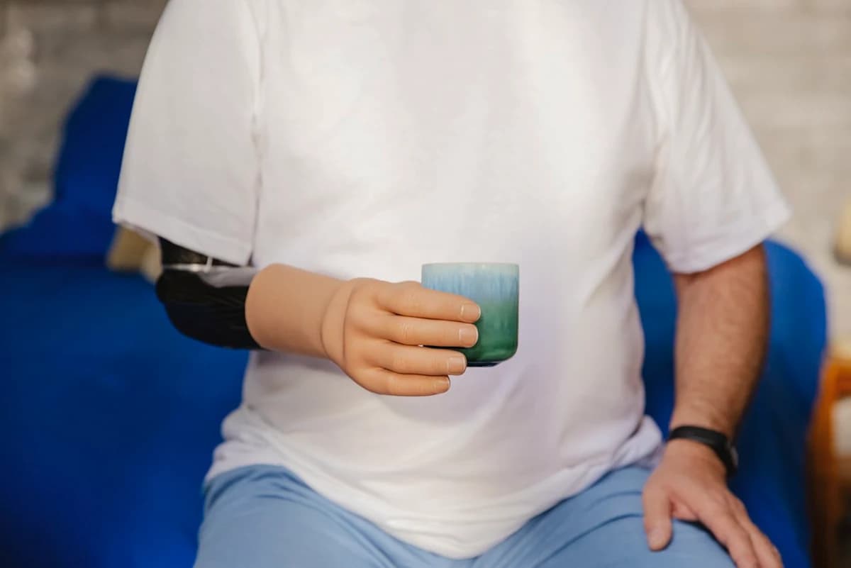 AutoGrasp thumb sensor
